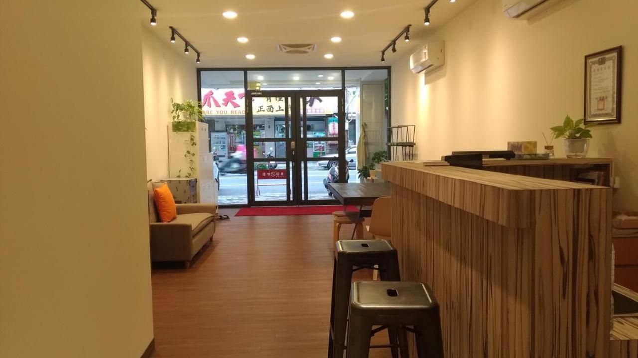 夏舞民宿 Città di Hualien Esterno foto