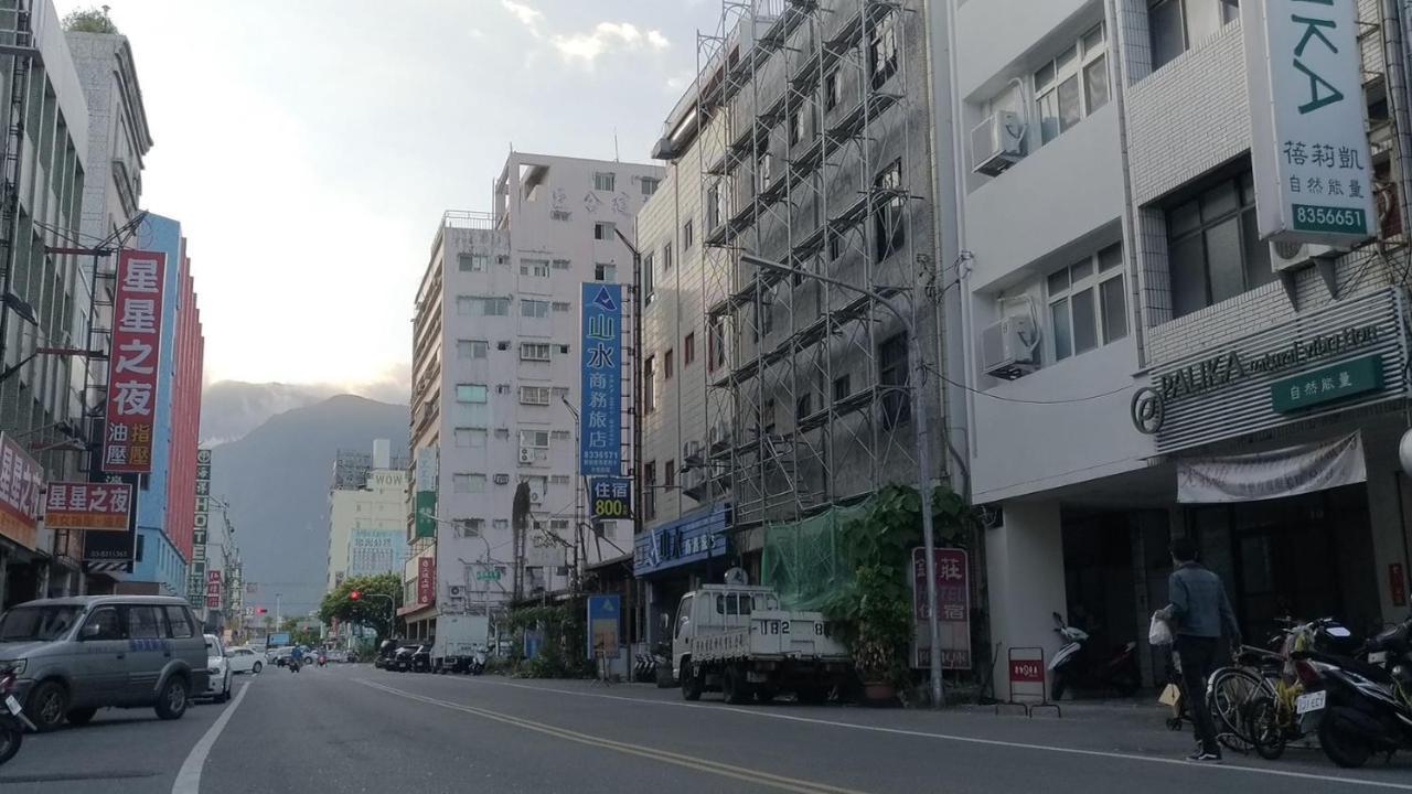 夏舞民宿 Città di Hualien Esterno foto